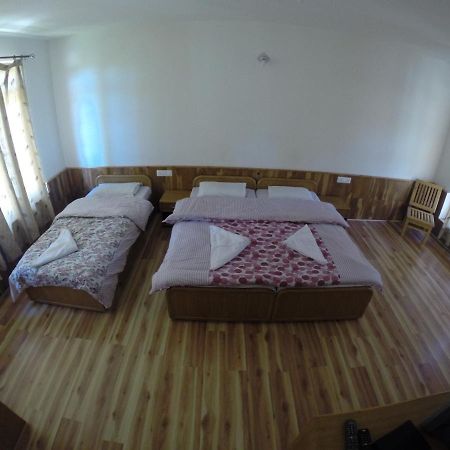 Barath Hotel & Guest House เลห์ ภายนอก รูปภาพ
